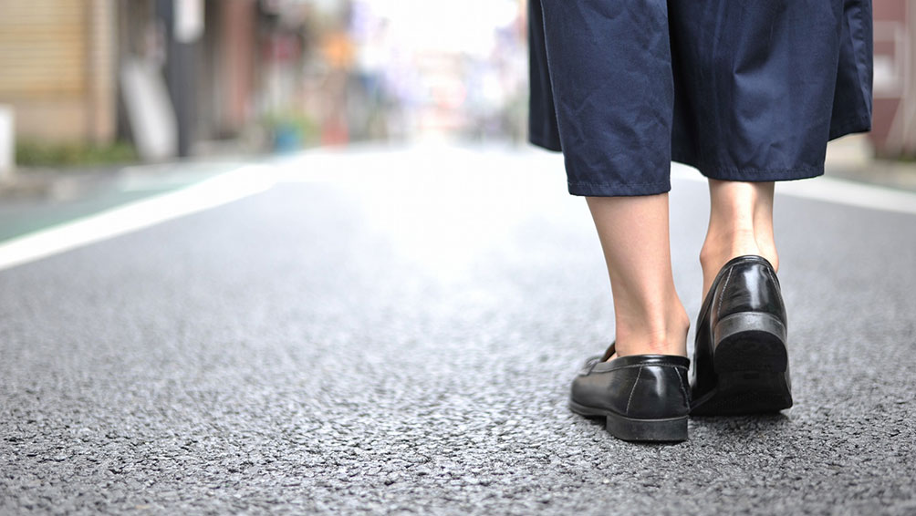 人混みや繁華街への外出を控えましょう