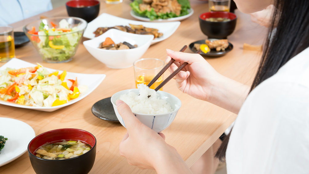 食生活を見直して肌に良い栄養素を