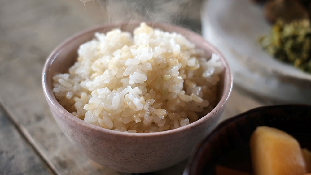 食事の内容や回数を考えながら体重をコントロールしよう!