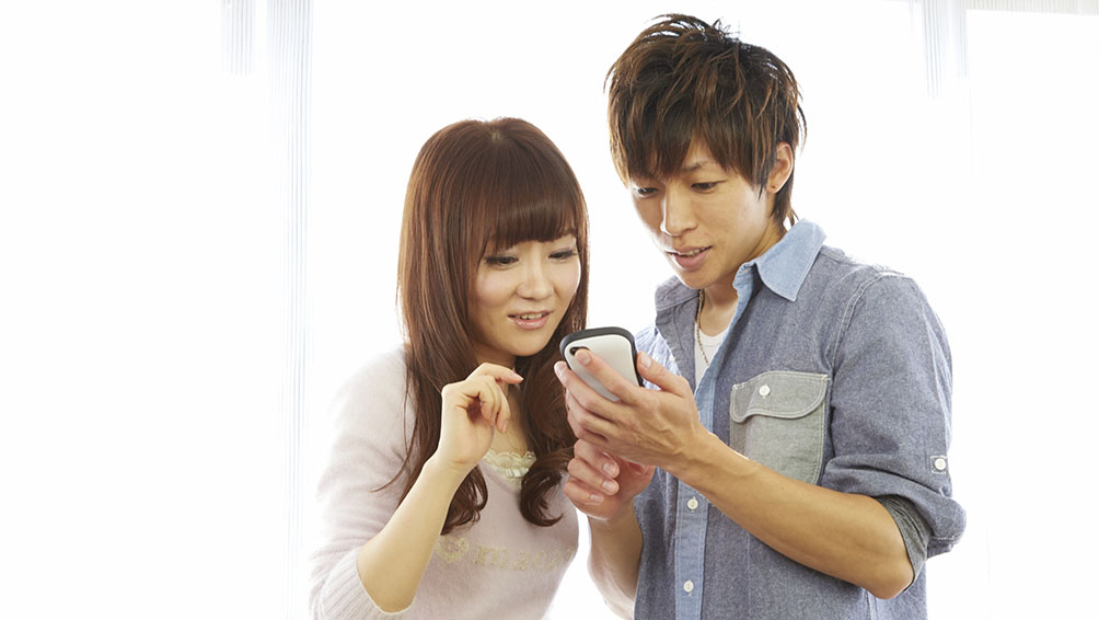 パパ活 LINE スマホ男女