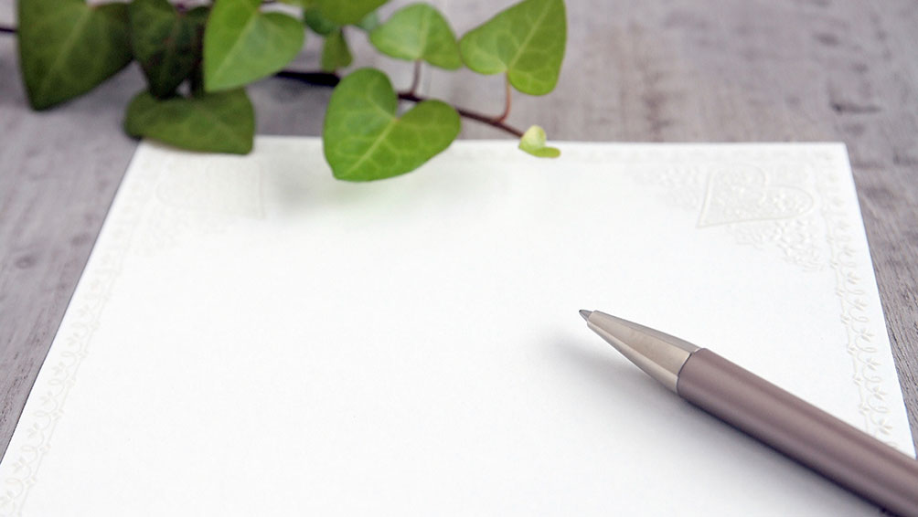 結婚報告はがきの文例のポイントは?
