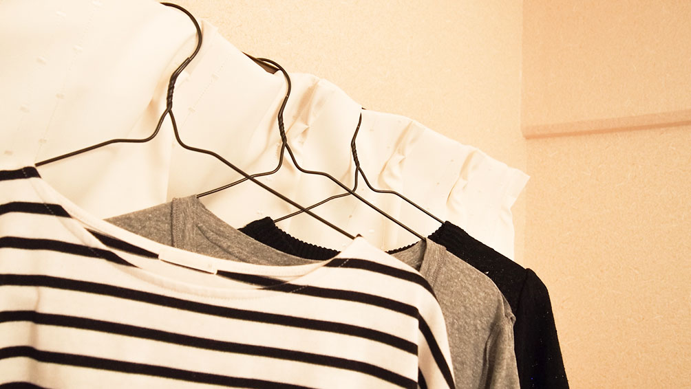 部屋干しで洗濯物がなかなか乾かない原因