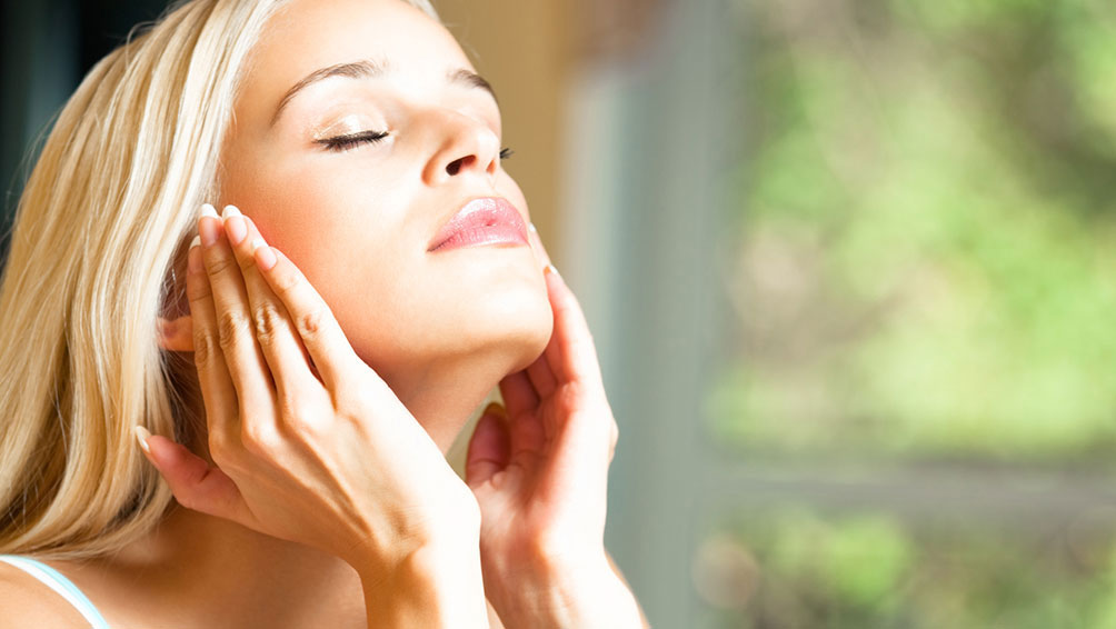 専用コスメを使ってニキビも跡もしっかりケア!