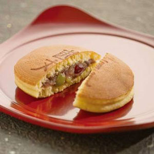 茜丸本舗“茜丸五色どらやき”