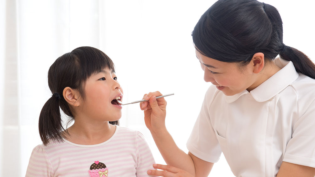 まずは定期的に小児歯科で検診をしましょう！