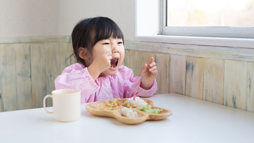 嫌いな食べ物を克服させるには