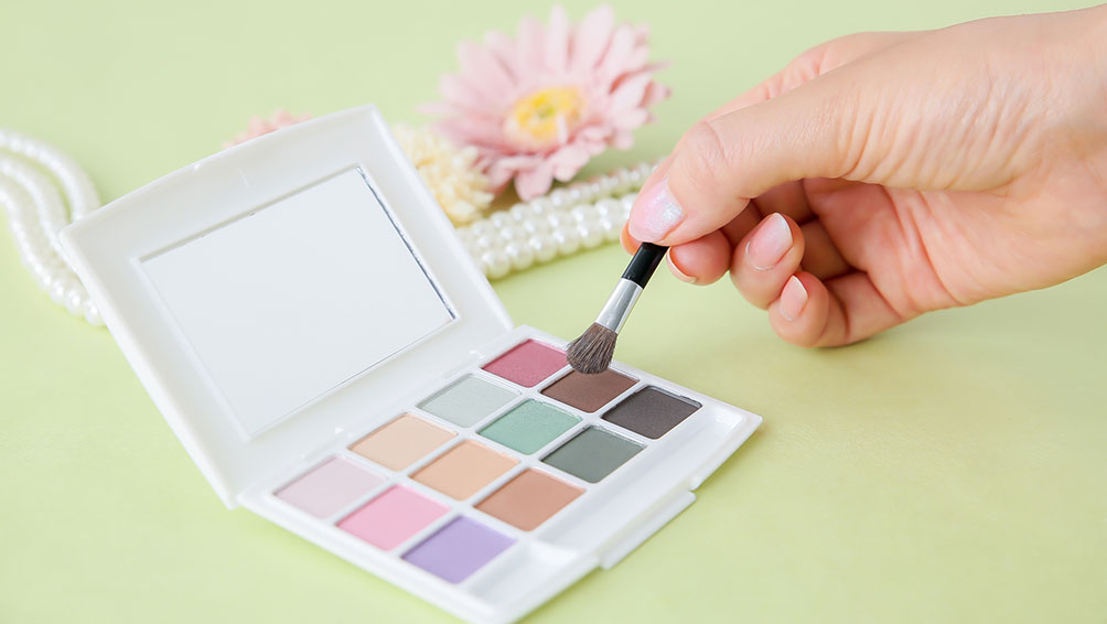 季節やTPOもアイシャドウで変化を楽しんで♪