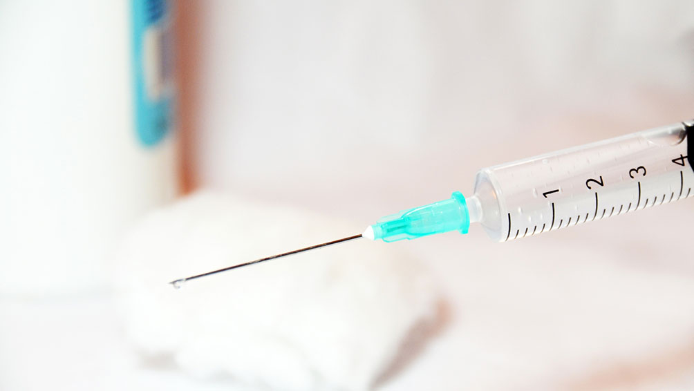 羊水検査の内容や費用、考えられるリスクなどを解説！